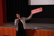 Alexandra Valent (Moderation)